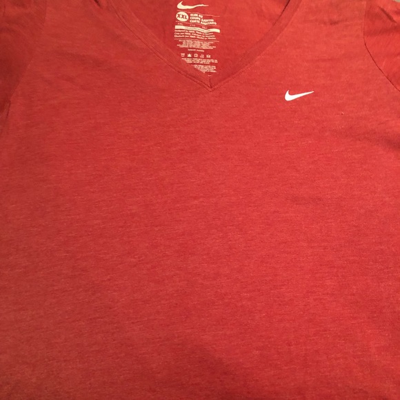 Juniors Nike T-Shirt - Picture 2 of 4